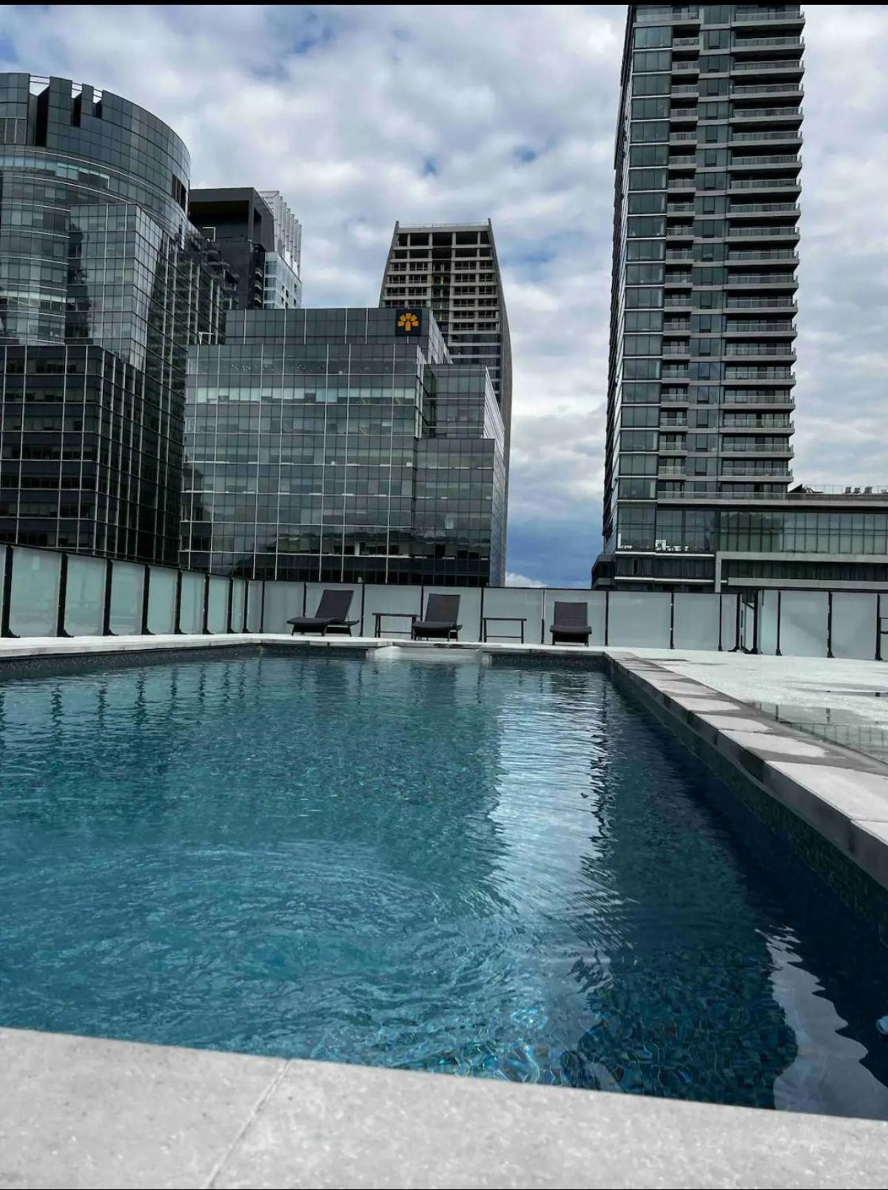 Condo In The Heart Of Downtown Montréal Exteriör bild